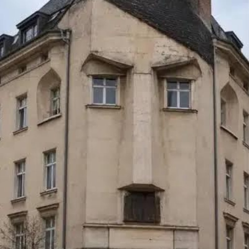 HAUS