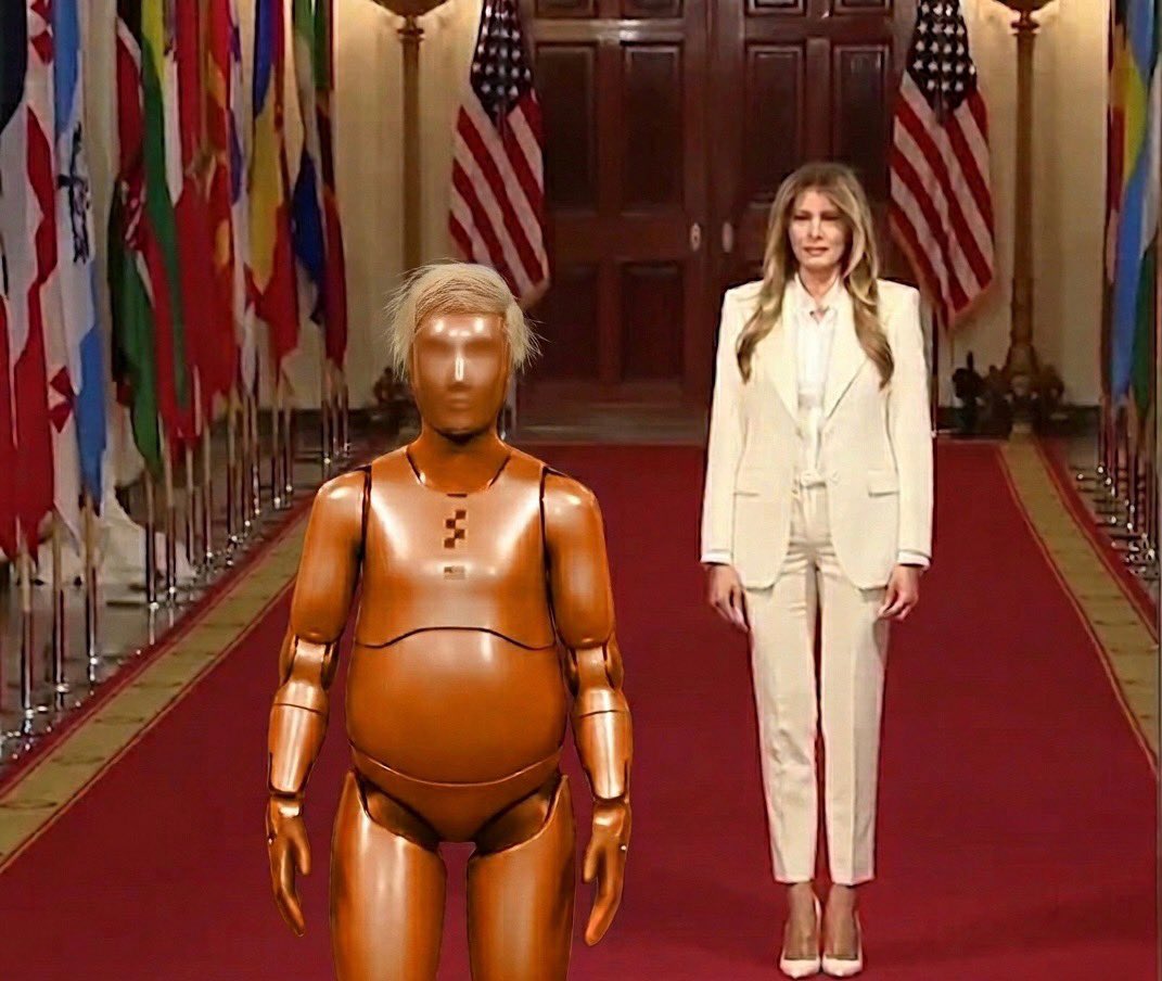 TRUMPBOT3000